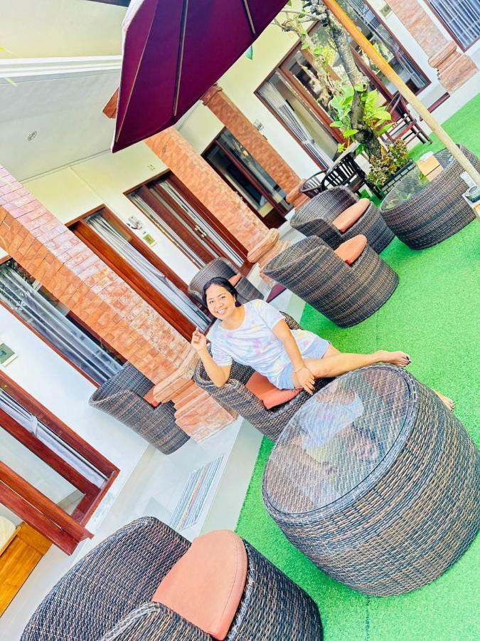 D&D Homestay Pesanggaran Dış mekan fotoğraf