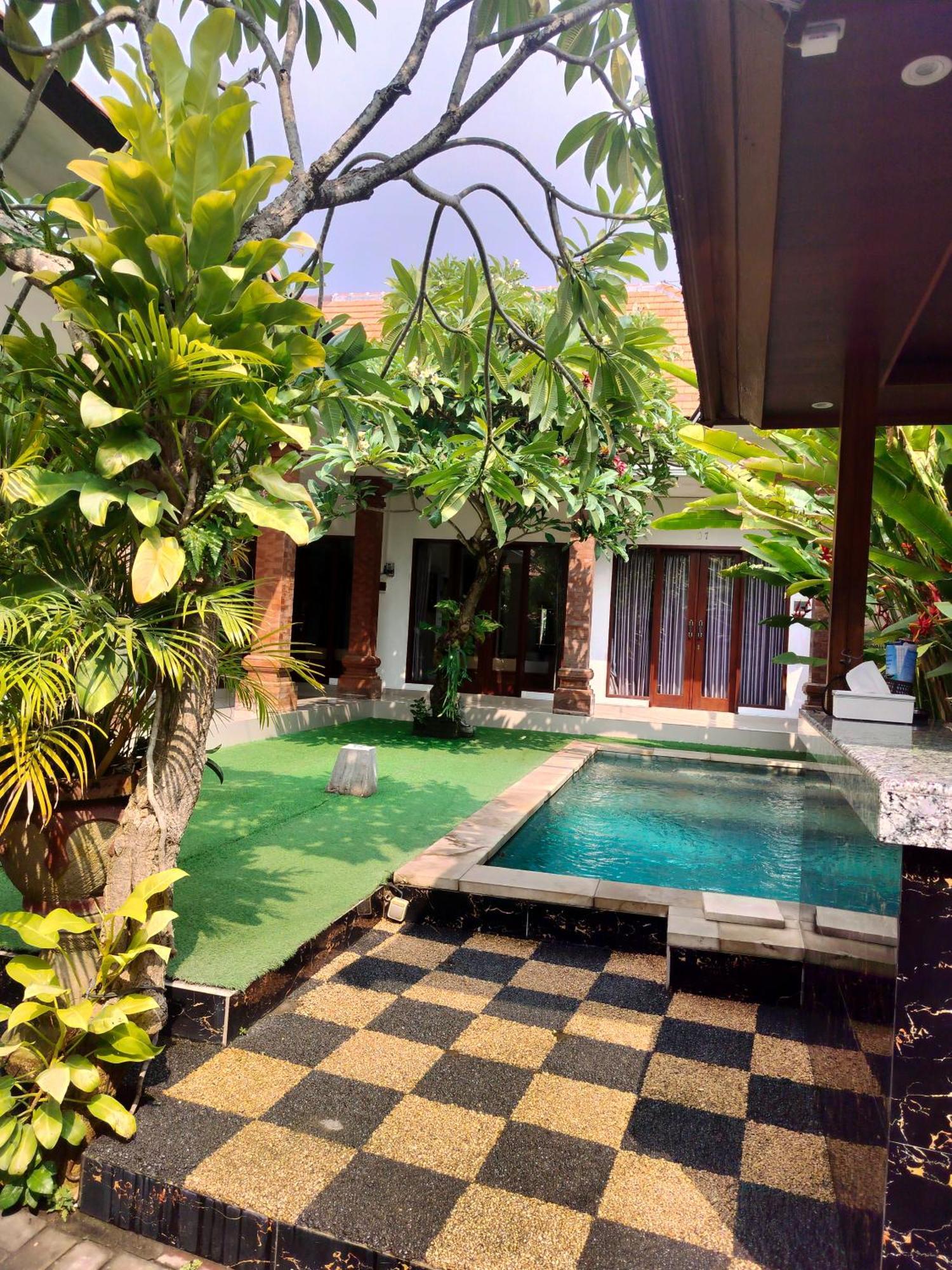 D&D Homestay Pesanggaran Dış mekan fotoğraf